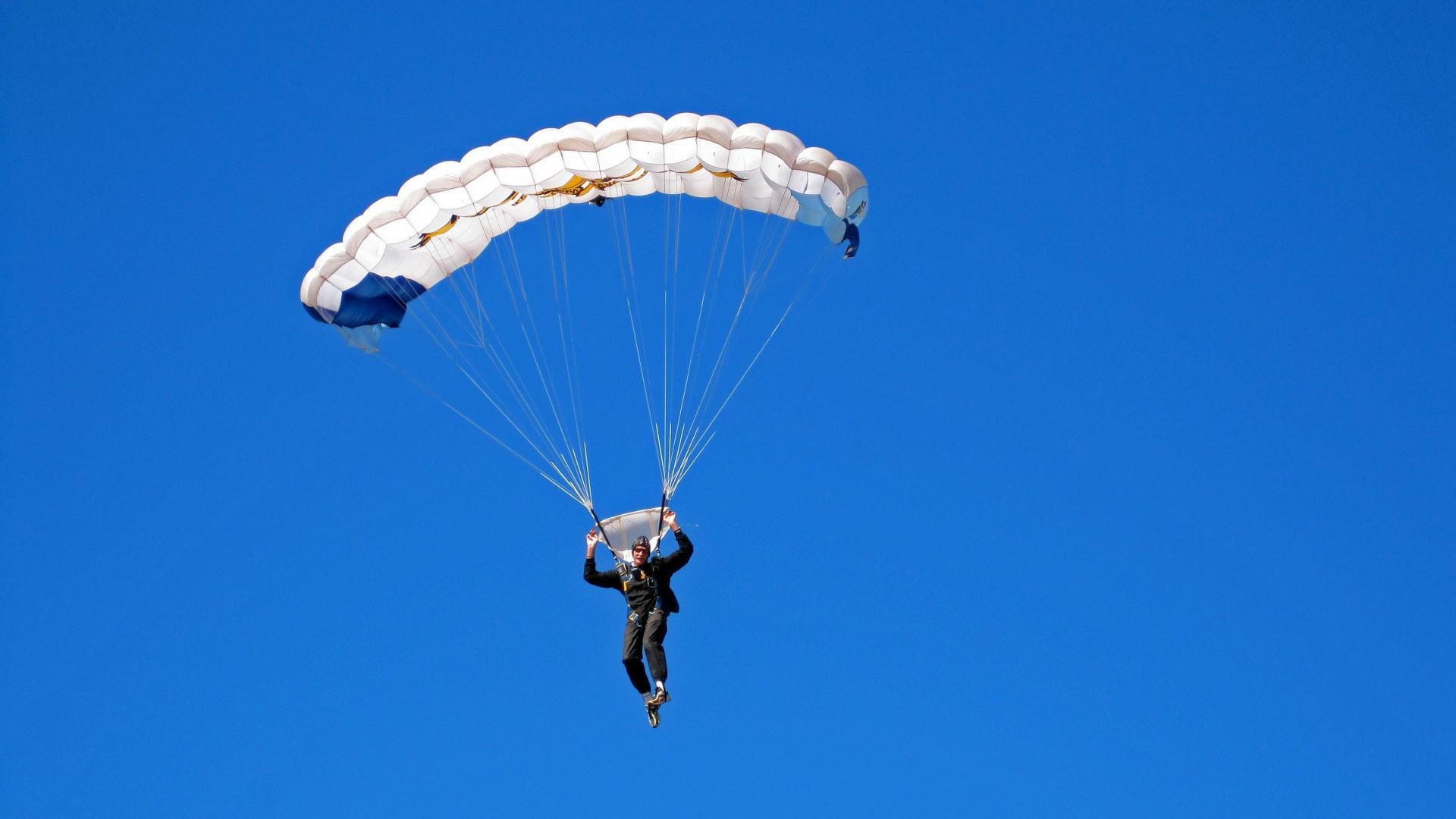 开云体育平台APP-戈贝尔用实力证明自己,上海队防守锁死公牛,当防守成为艺术